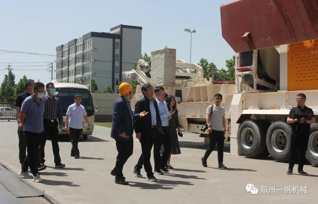 ���A�׸���������L(zh��ng)һ�н�B��˾��(j��ng)�I(y��ng)��r